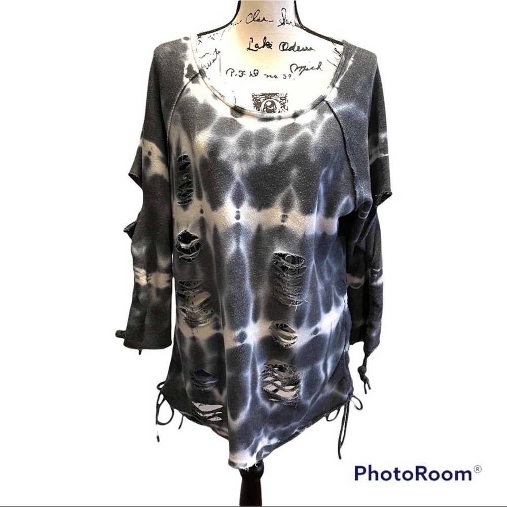Young Fabulous & Broke Tie Dye Distressed Sweatshirt Size Medium Tunic YFB